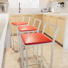 Jogo 2 Banqueta Alta Balcão Bistrô Branca Confort Industrial Assento E