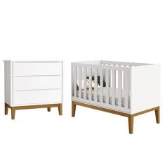 Berço Americano e Cômoda Gaveteiro New Classic Branco com Pés Madeira 