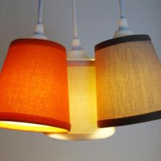 Lustre Pendente Triplo Zoo Crie Casa Laranja, Caqui e Bege