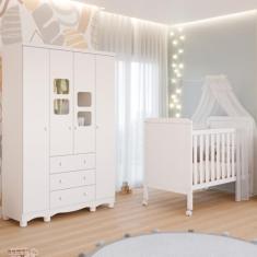 Quarto de Bebê Completo Berço Americano Mini Cama Cloe 2 Em 1 Guarda Roupa Uli 4 Portas 3 Gavetas Móveis Peroba Branco Brilho