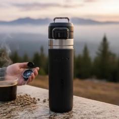 Garrafa térmica Quick Flip Stanley 710ml Black 8540