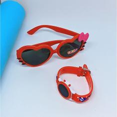 Kit Relógio Infantil Digital Led Redondo Pulseira Silicone Desenho animado 3D + Óculos de Sol Coração Hello Kitty Laço