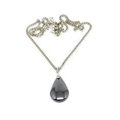 Gargantilha prateada com pingente gota hematita bijuterias