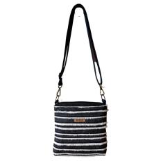 Bolsa Jeans Brnk Com Franjas Desfiadas E Tamanho Compacto