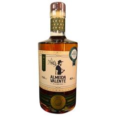 Cachaça Almeida Valente Carvalho Americano Premium 700ml 40% Vol.
