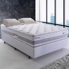 Cama Box Casal Herval Vitalle com Revestimento em Tecido Poliéster, Laterais com Bordado Matelassê e Colchão com Molas Maxpring 31x138x188cm - Cinza