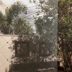 Pelicula Adesiva Eletrostatica para Porta de Vidro Pontos e Quadrados 