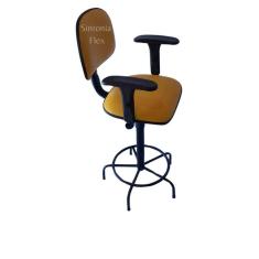 Cadeira secretaria  caixa alta com braço de regulagem de altura  - a gás - base de ferro fixa recepçao  - corano amarelo