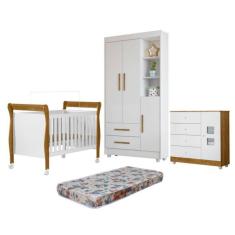 Quarto de Bebê com Berço Mini Cama, Cômoda 1 Porta 4 Gavetas e Roupeiro Flocos 3 Portas 2 Gavetas Branco/Madeirado Ypê