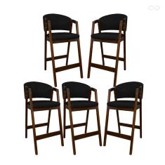 Kit 5 Banquetas Alta com Encosto Ravena Madeira Maciça Maciça Pinhão Sintético Preto CCS