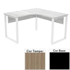 Mesa de Escritório em L Pé Tubular PE25 em MDP 135 x 135 x 60 cm Cor Noce Naturalle e Base Preta