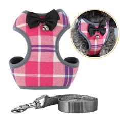 Conjunto de coleira e coleira para cães, malha macia, sem puxar, colete com sino de gravata borboleta para cães pequenos, filhotes e gatos, treinamento ao ar livre e corrida, padrão xadrez clássico
