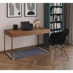 Escrivaninha Home Office Estilo Industrial Malta Amêndoa 137x53cm Base Cobre com 1 Poltrona Preta Ea