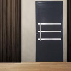 Porta Pivotante de Alumínio 210 x 120cm com Friso Veneza Esquadrias Bergame Preto