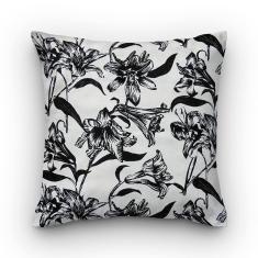 Capa de almofada VivaIN estampa floral preta