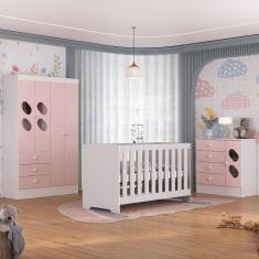 Quarto de Bebê com Guarda Roupa 4 Portas 3 Gavetas Cômoda 4 Gavetas 1 Porta com Janela e Berço 3 em 1  Maya Rodial