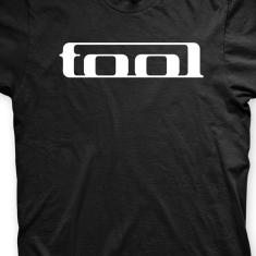 Camiseta Tool Preta e Branca em Silk 100% Algodão