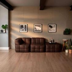 sofá guldi popup com  módulo canto central e puff corino café