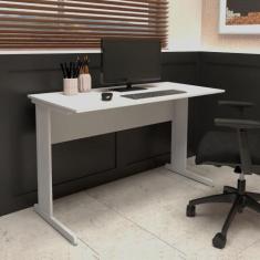 Mesa Escrivaninha de Estudos 135cm x 60cm Pé Metal F5 Office - F5 Offi