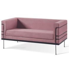 Sofá 2 Lugares Le Corbusier Daf Móveis 136 cm em Madeira Eucalipto Espuma D28 Veludo Rosa Base Aço
