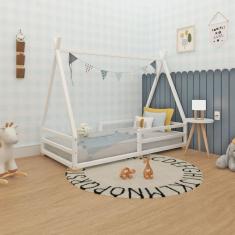 Cama Infantil Montessoriana Cabana com Proteção em Barra e Pés Branco