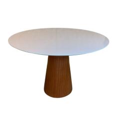 Mesa Cone 100cm Base Madeira Natural Mogno e Tampo Branco