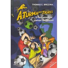 O fantasma no campo de futebol