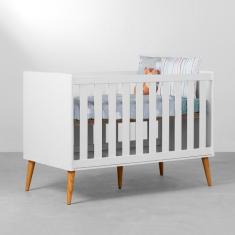 Berço Mini Cama Theo com Pés Retrô Mel - Branco Fosco - Abra Cadabra