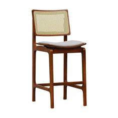 Banqueta Alta Bistrô Gus Madeira Maciça Encosto Telinha Assento Anatômico Linho Amêndoa/Bege