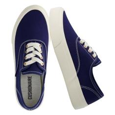 CUSHIONAIRE Tênis feminino Freshman Canvas Lace-Up com espuma viscoelástica, larguras disponíveis | Sapatos de caminhada casuais, leves e confortáveis, Lona azul, 36