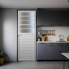 Porta de Alumínio Basculante 210x80cm com Vidro Liso Soft Plus MGM Abe