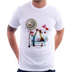 Camiseta Casal Namorados Beijando - Foca na Moda, Branco, GG