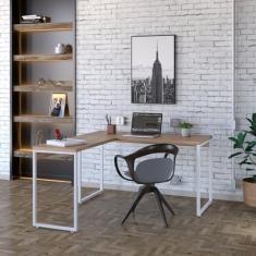 Mesa de Escritório em L Estilo Industrial 135x150cm Kuadra Lâmina Mel/Est.Branca