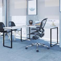 Mesa de Escritório Industrial Kuadra em L - Branco/Preto