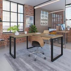 Escrivaninha em L Yon Operacional 135x70x75 Vermont/Preto