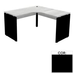 Mesa de Escritório em L Pé Painel PE25 em MDP 135 x 135 x 60 cm Preta com Base Preta