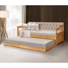 Sofá Cama Dublin Estofado Capitonê Veludo Bege Madeira Maciça com Cama
