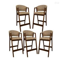 Kit 5 Banquetas Alta com Encosto Ravena Madeira Maciça Maciça Pinhão Sintético Bege CCS