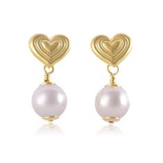Brinco Médio Com Coração Trabalhado E Pérola Folheado [F027]