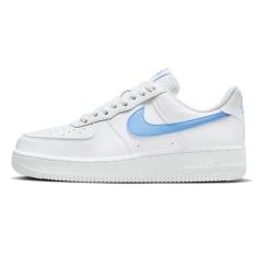Nike Tênis feminino Air Force 1 '07, Branco e branco Volt University Blue, 41