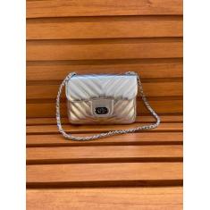 Bolsa Feminina Pequena Metalizada com Corrente Alça Transversal de Lad