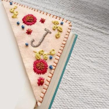 Imagem de Marcador de livro bordado chinês - Produtos culturais para leitores e amantes de papelaria