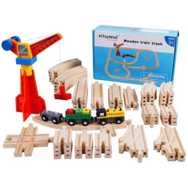 Imagem de Conjunto de trilhos de trem de madeira KitoyWoD 62 unidades com trem e