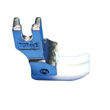 Imagem de Pé Calcador De Teflon Pesponto Compensado Para Maquina Reta Industrial Lado Direito 2mm Tcr-1/16e