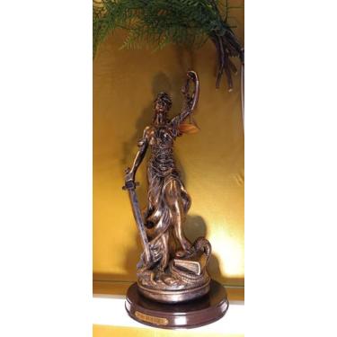 Imagem de Escultura dama da justiça bronze em resina 16cm - Zona Livre