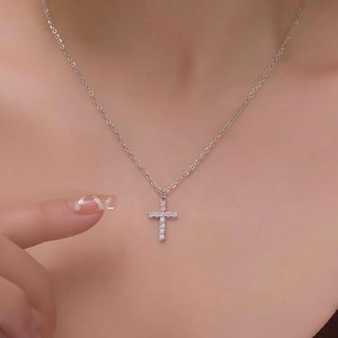 Imagem de Colar com pingente de cruz de prata com design simples e brilhante, joia delicada e versátil para mulheres