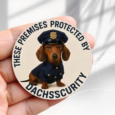 Imagem de Ímã de geladeira vintage These Premises Protected by Dachsscurity Design - Adesivo redondo de acrílico para geladeira de 5,8 cm, presente de decoração retrô, tamanho perfeito para geladeira, armário