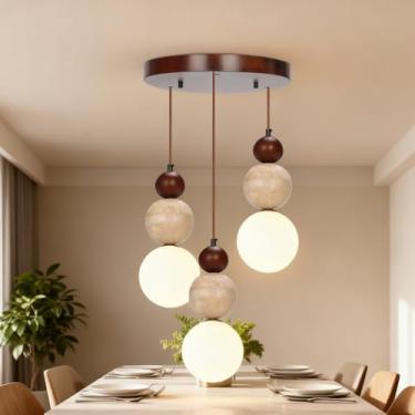 Imagem de Luminária pendente embutida Wabi Sabi em pedra travertino natural com design nórdico, formato redondo, em madeira, com LED e haste ajustável, ideal para quartos, salas de estar, ilhas de coz