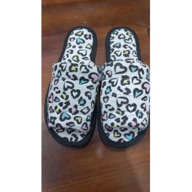 Imagem de Pantufa almofadada, cor cinza com detalhes em coração, tamanho 37/38 -