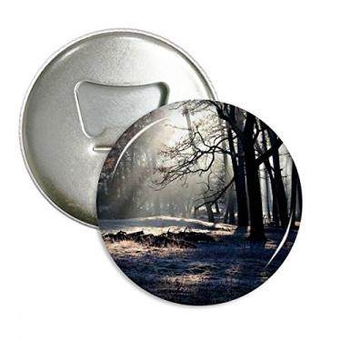 Imagem de Emblema multifuncional com ímã de geladeira e cenário de natureza da floresta verde